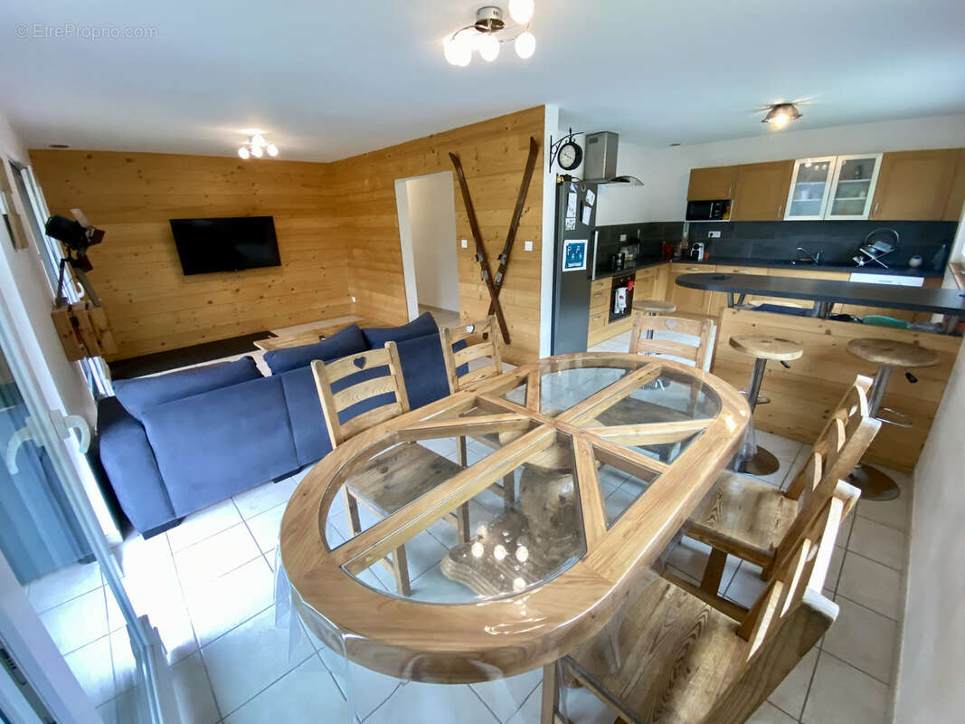 Maison à SAINT-MARTIN-DE-LA-PORTE