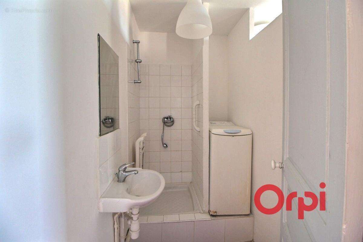 Appartement à MARSEILLE-6E