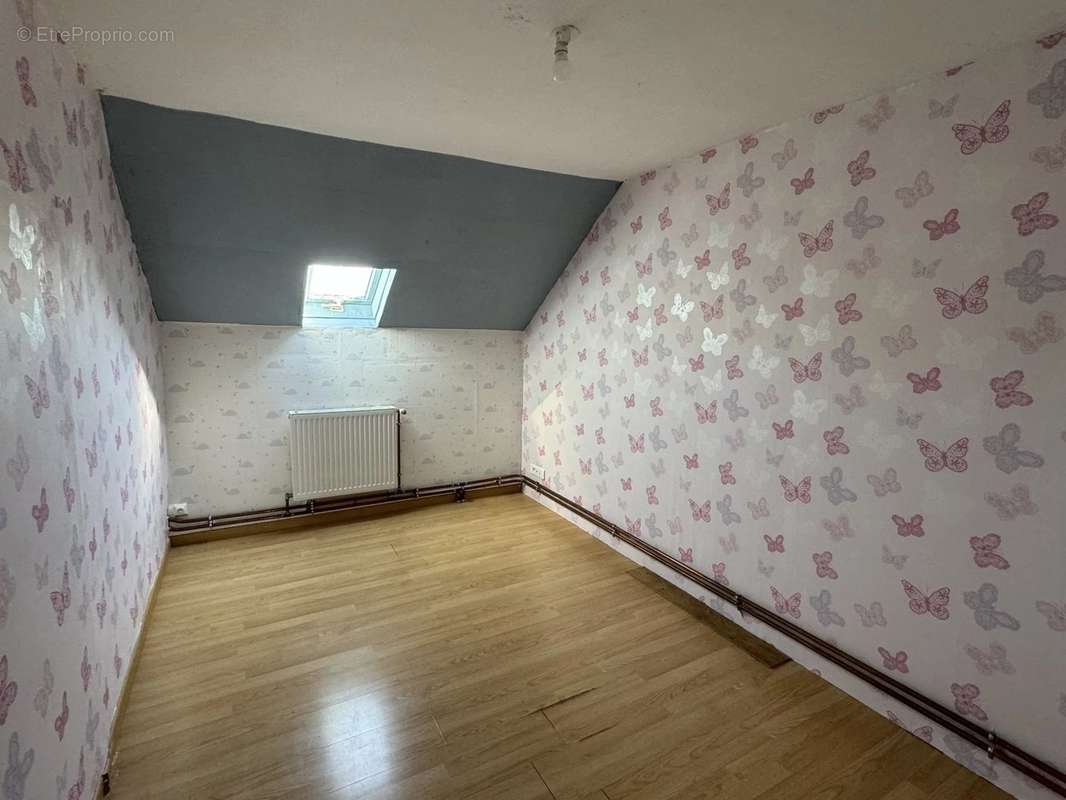 Maison à SARS-POTERIES