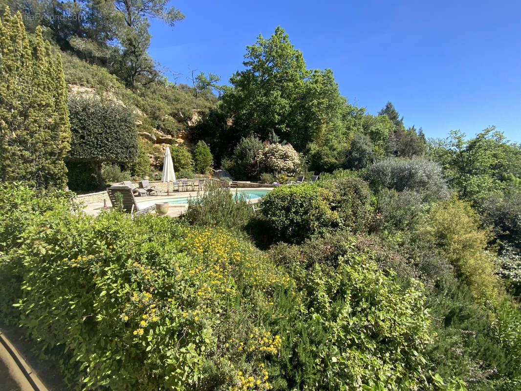Villa avec vue imprenable à seulement 6 km d'Uzès. - photo 9