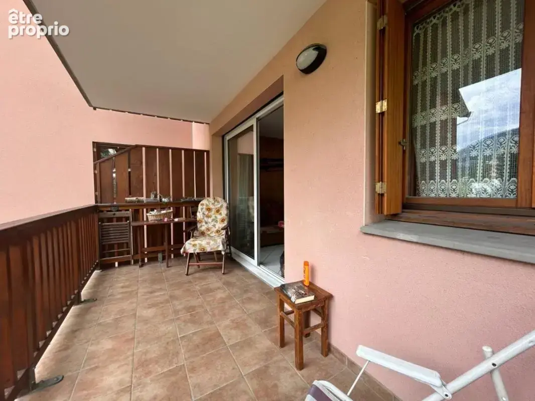 Briançon – T2 cabine 35 m² avec balcon, parking et cave – Tout à pied - photo 4