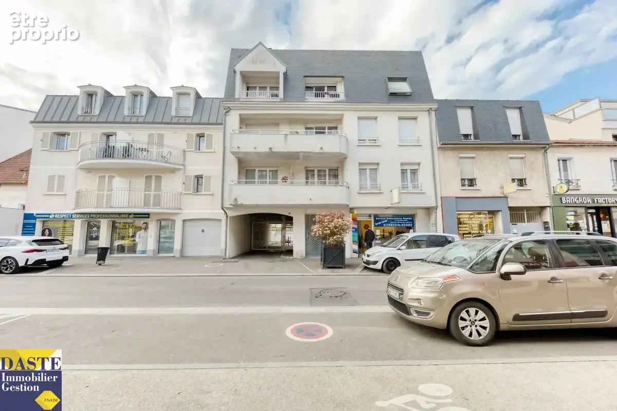 Appartement à PONTAULT-COMBAULT