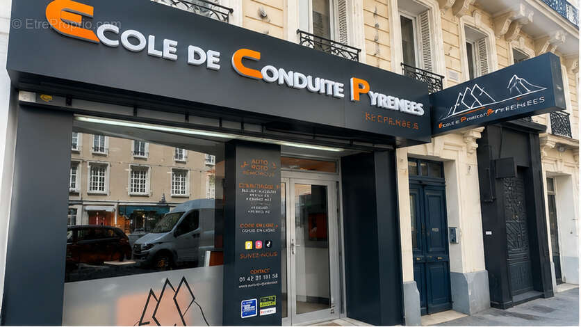 Paris 20e - rue des pyrénées - mur boutique + habitation - occupé - photo 2