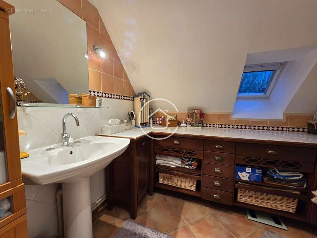 Maison à LA CHAUSSEE-SAINT-VICTOR