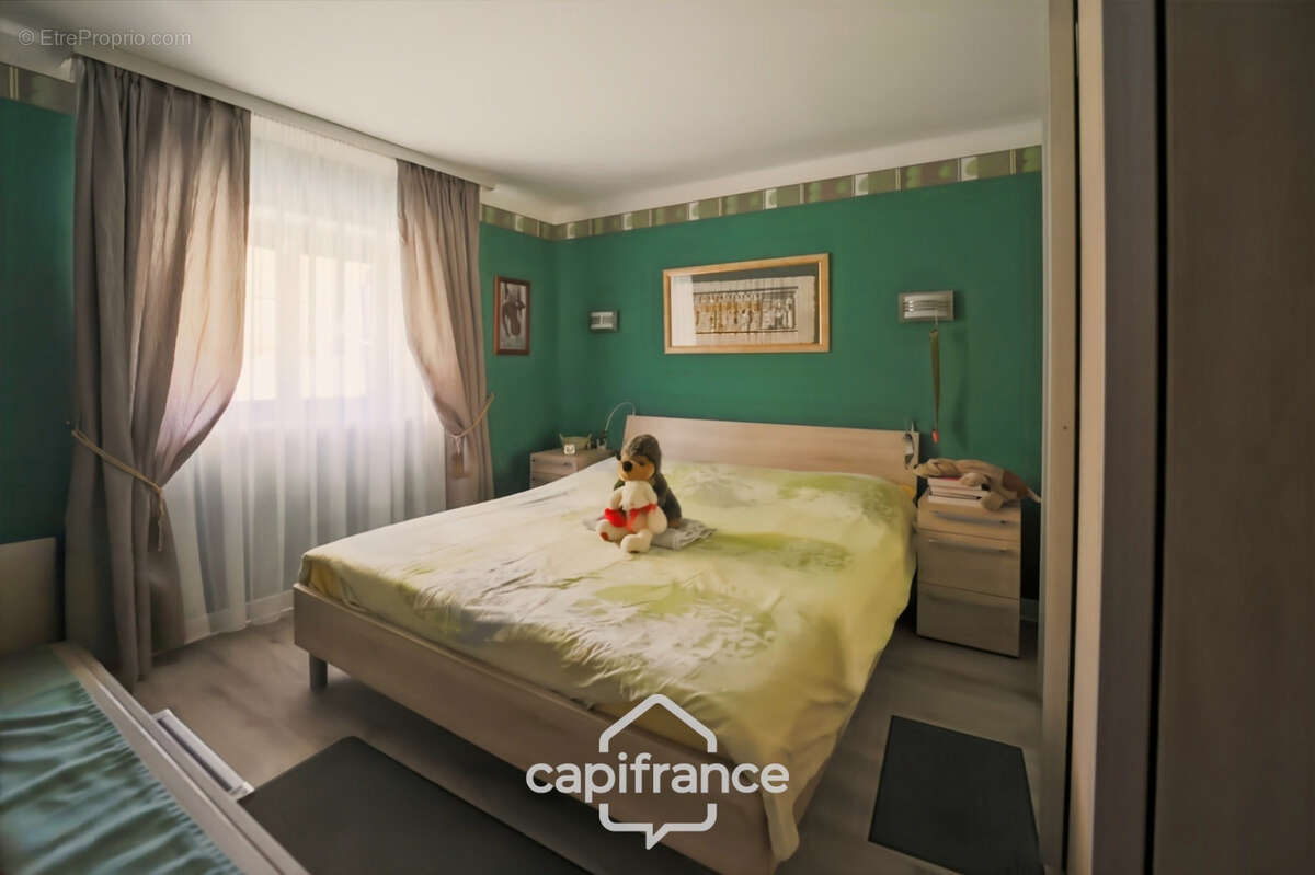 Maison en pierre au calme avec piscine, 5 chambres et plus de 1,6 hectare de terrain - Proche Lons-le-Saunier (39000) - photo 7