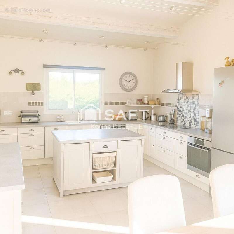 Photo 3 - Maison à CABRIES