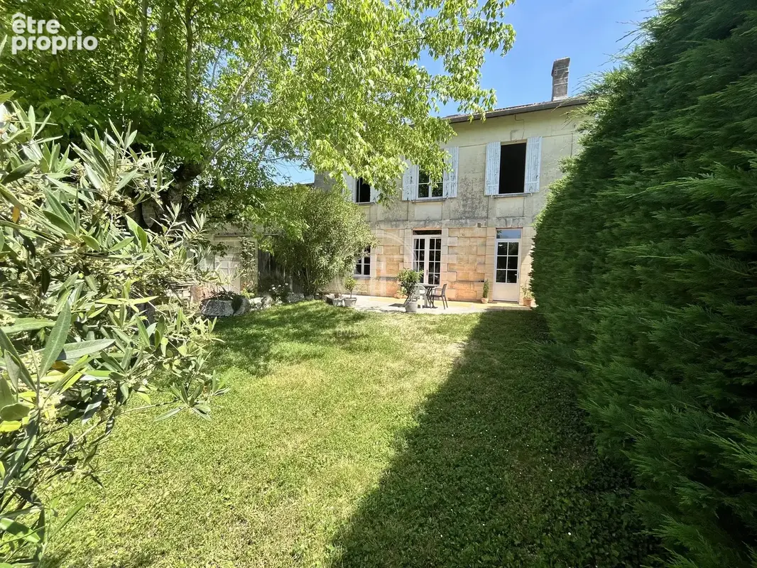 Maison familiale 189 m² - 4/5 chambres - Jardin & Garage - photo 12