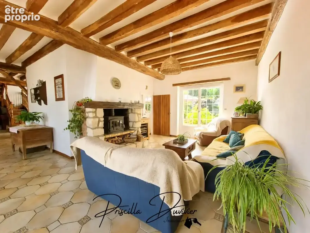 Maison de charme   4 chambres, double garage et terrain de plus de 1 600 m2 - photo 7
