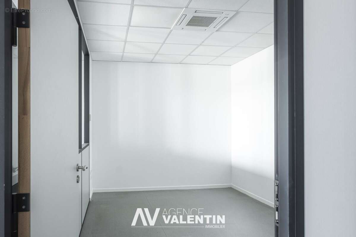 Commerce à ARS-LAQUENEXY