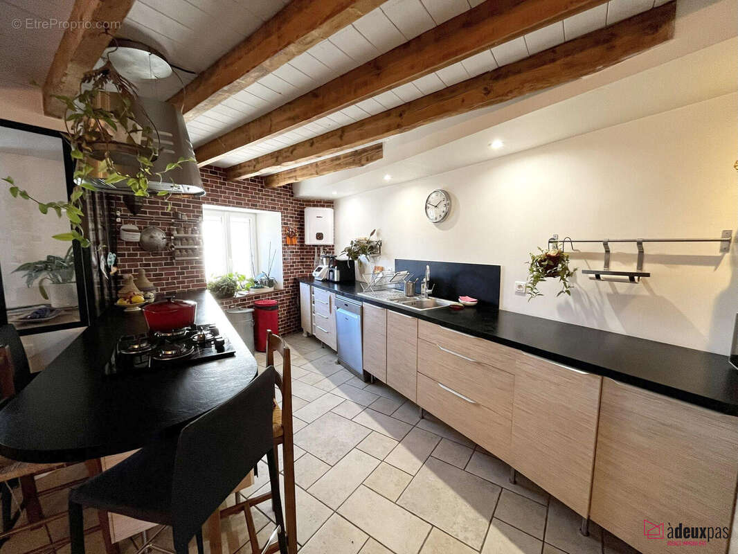 Maison à SAINT-MAURICE-EN-GOURGOIS