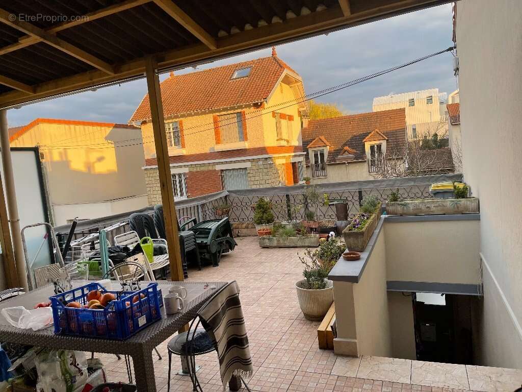 Appartement à GENNEVILLIERS