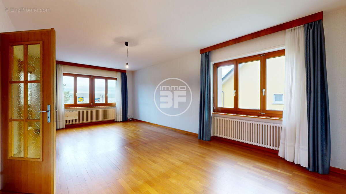Maison 228 m² à Hegenheim  - photo 5