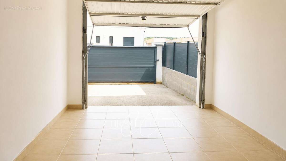 LIMOUX  Maison récente de plain-pied avec garage et jardin - photo 9