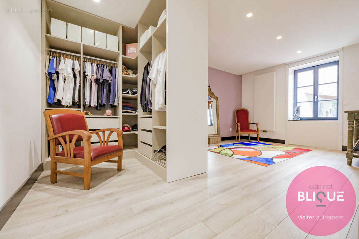 Maison à LAY-SAINT-CHRISTOPHE