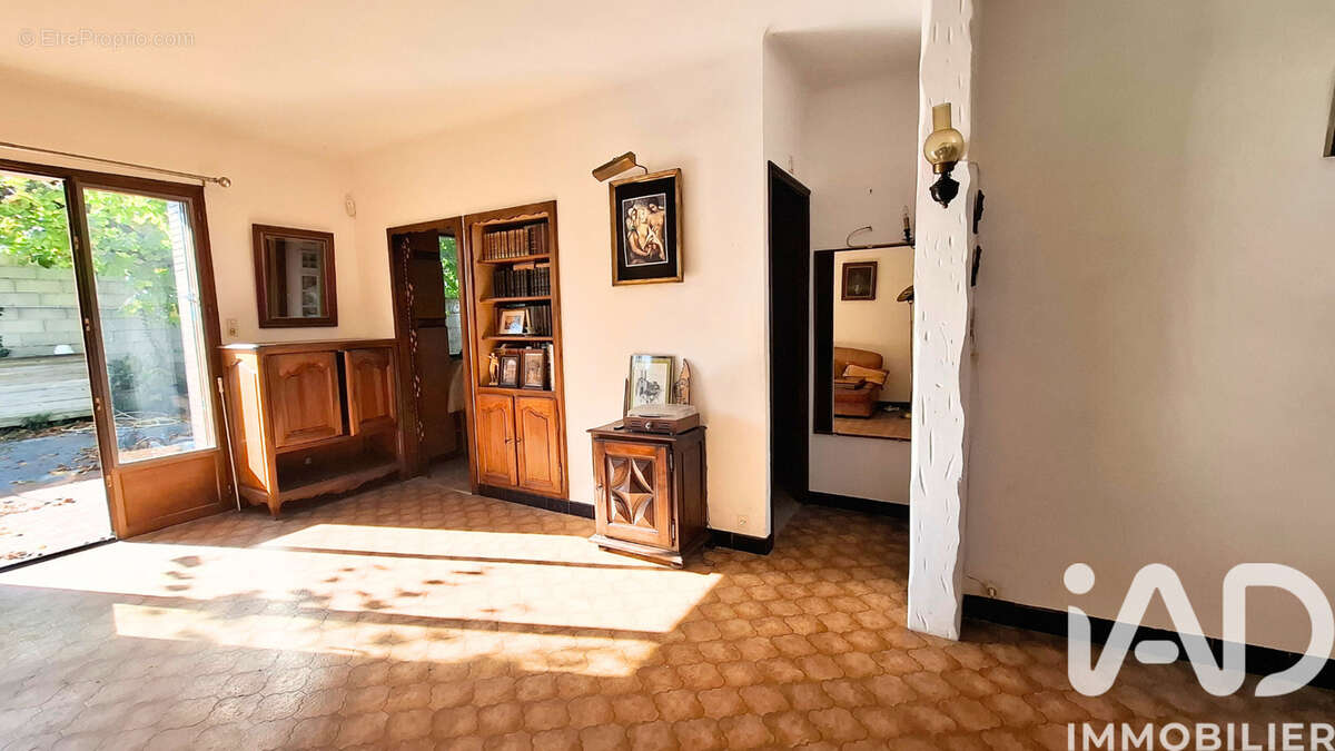 Photo 3 - Maison à VILLENEUVE-LES-AVIGNON