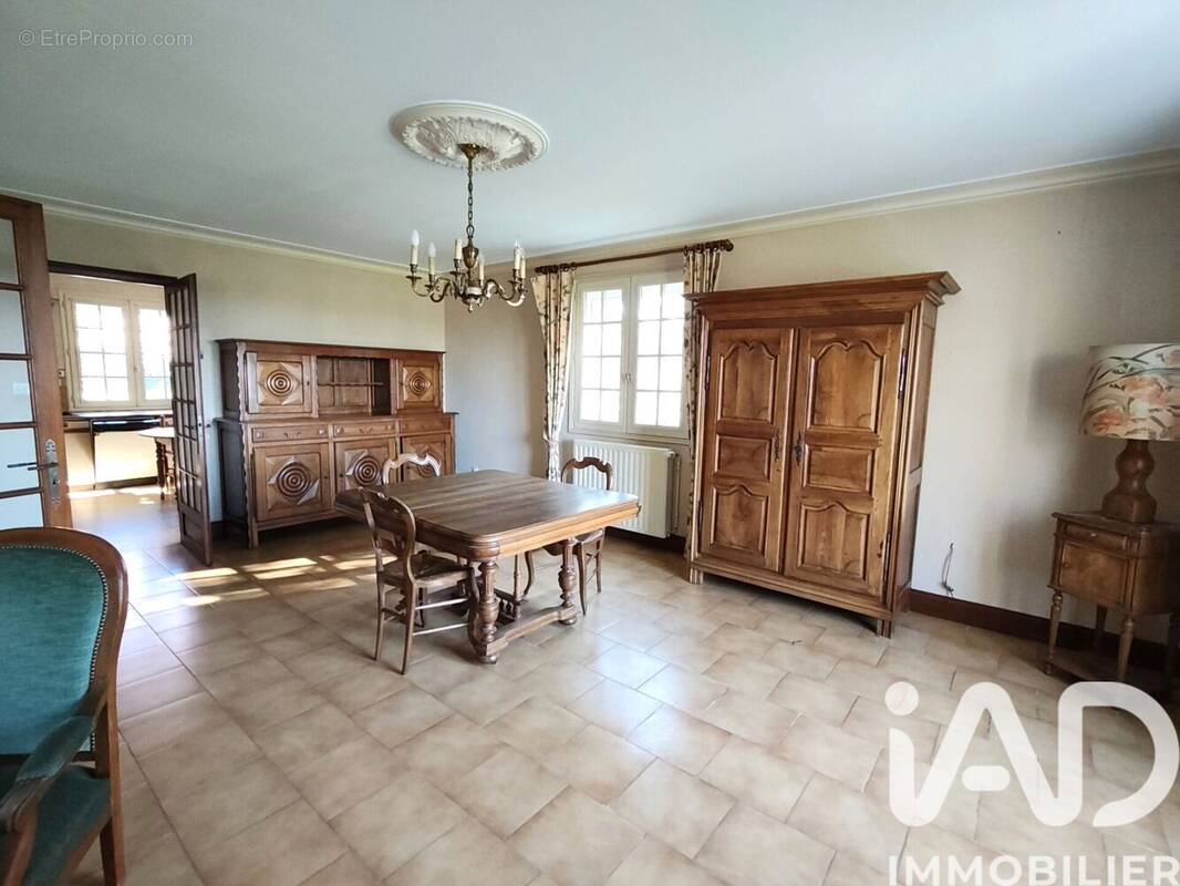 Maison 5 pièces 109 m² · à Saint-Denis-d'Anjou · 109 m² · 209 000 €