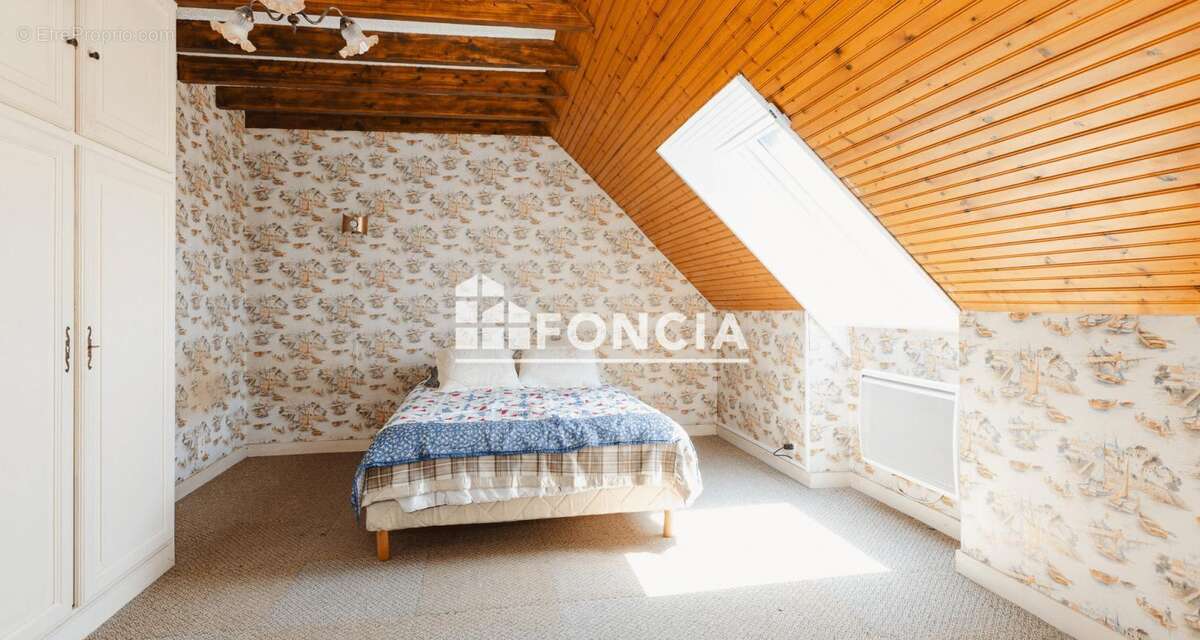 Maison à SAINT-JACQUES-DE-LA-LANDE