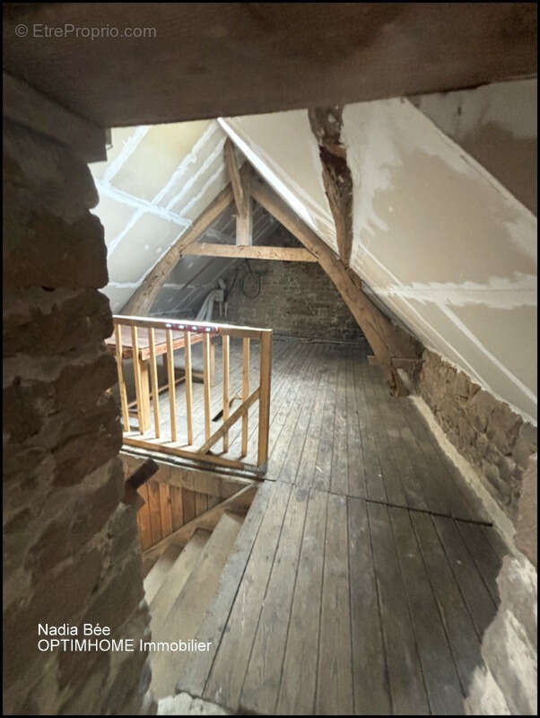 Maison à ROYERE-DE-VASSIVIERE