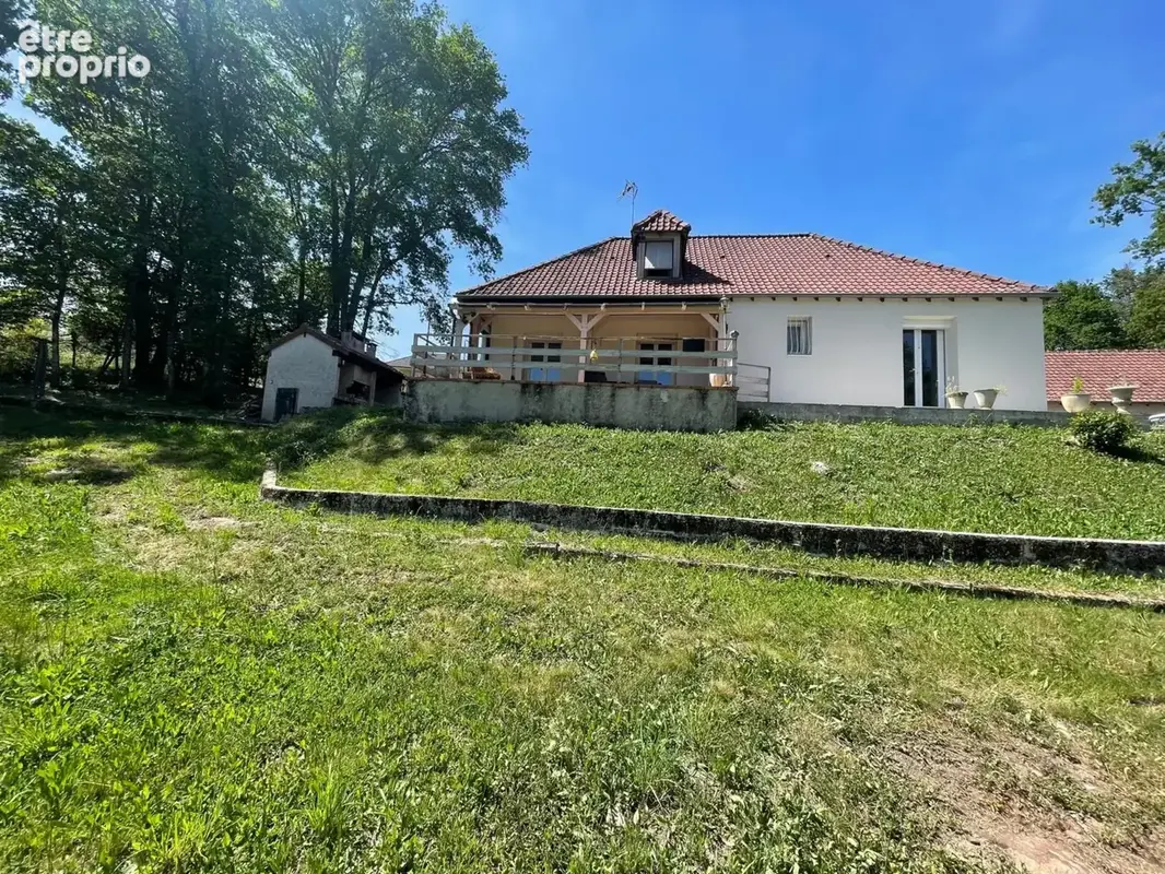 Maison de caractère avec piscine sur terrain arboré de 2452 m² JUGEALS NAZARETH (19) - photo 3
