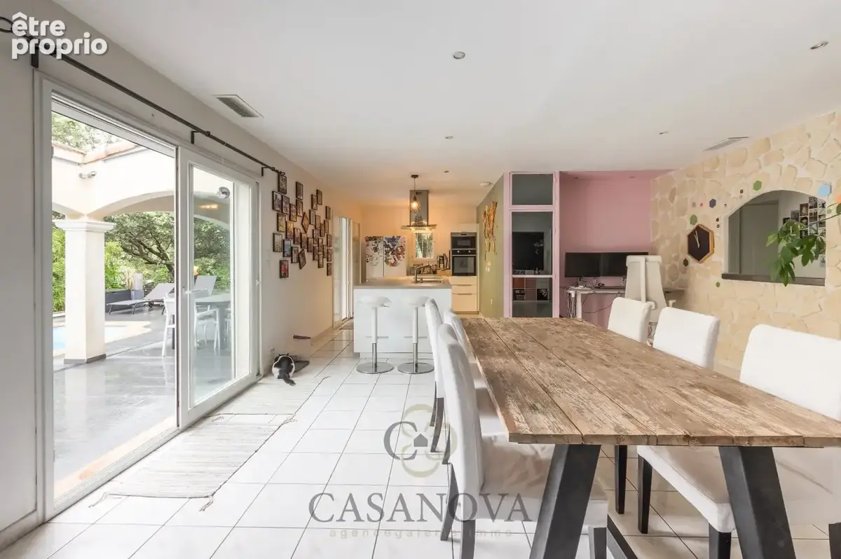 Maison familiale de plain pied avec piscine et jardin arboré à Restinclières - photo 8