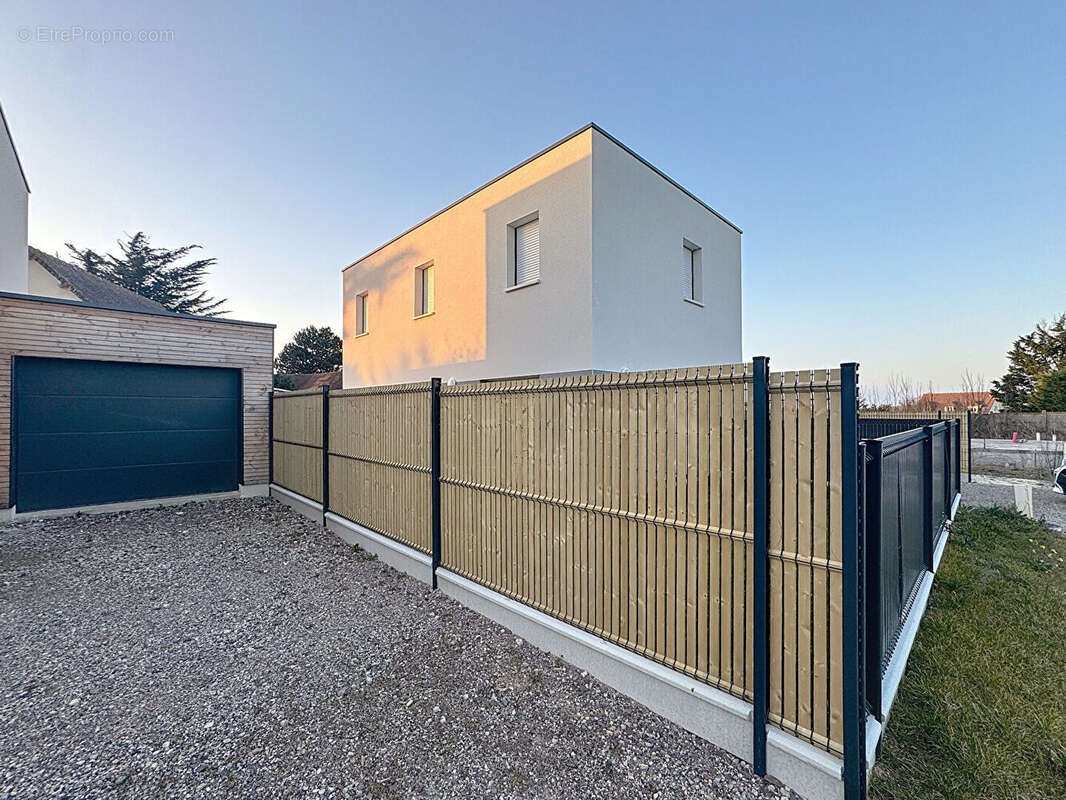 Maison à SAINT-AUBIN-D'ARQUENAY