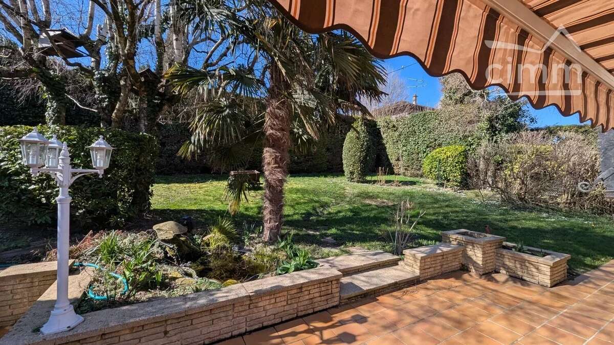 Maison à SAINT-PIERRE-DE-CHANDIEU