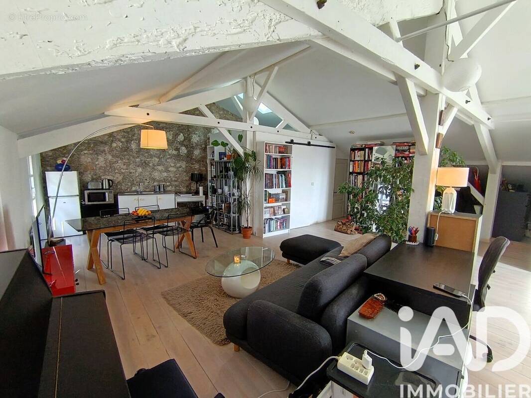 Photo 1 - Appartement à COMBS-LA-VILLE