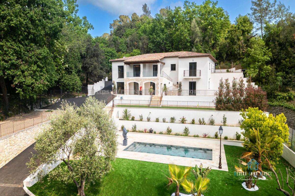 Maison à ROQUEFORT-LES-PINS