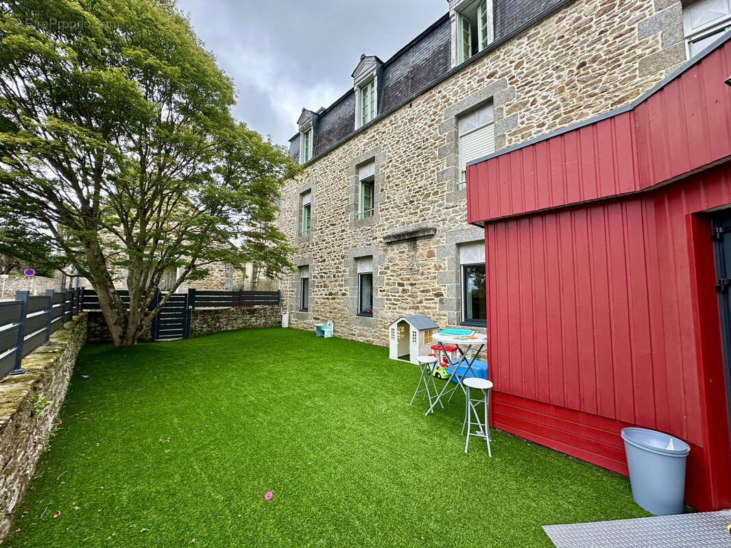 Appartement à PLOUISY