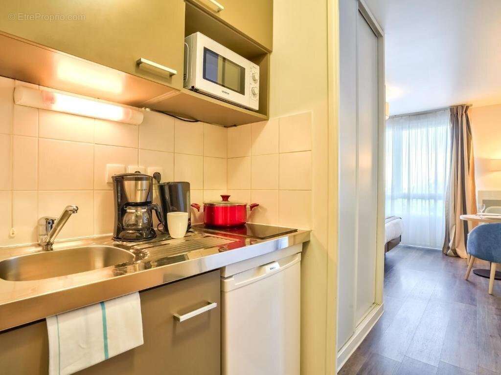 INVESTISSEMENT LOCATIF  VITRY SUR SEINE  Résidence d'Affaires Séjours & Affaires Paris Vitry - 7,08 % de rentabilité - photo 4