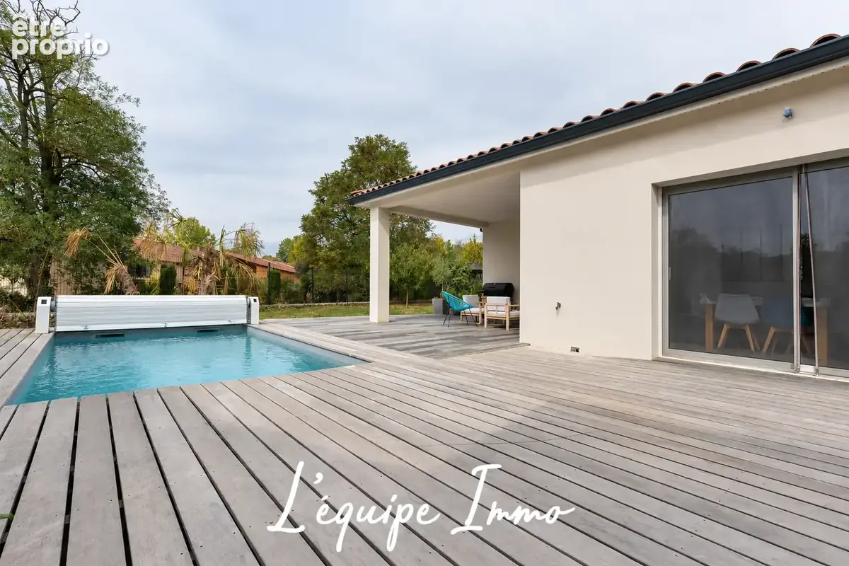 Proche centre ville, maison contemporaine de plain-pied avec piscine et garage - photo 2
