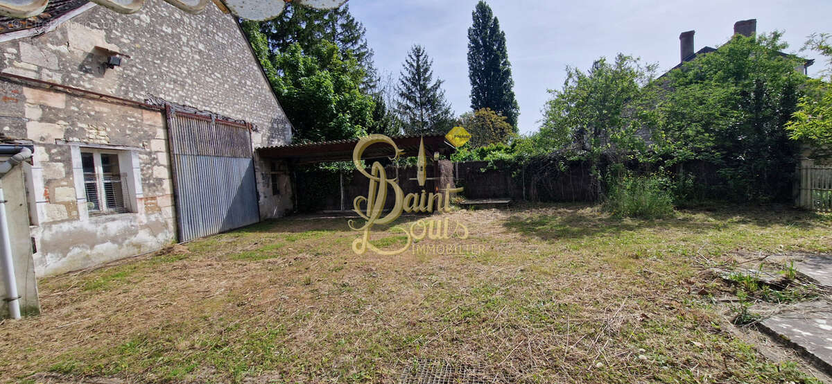 Maison à CHAMPIGNY-SUR-VEUDE