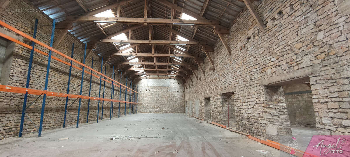 Appartement à GENEUILLE