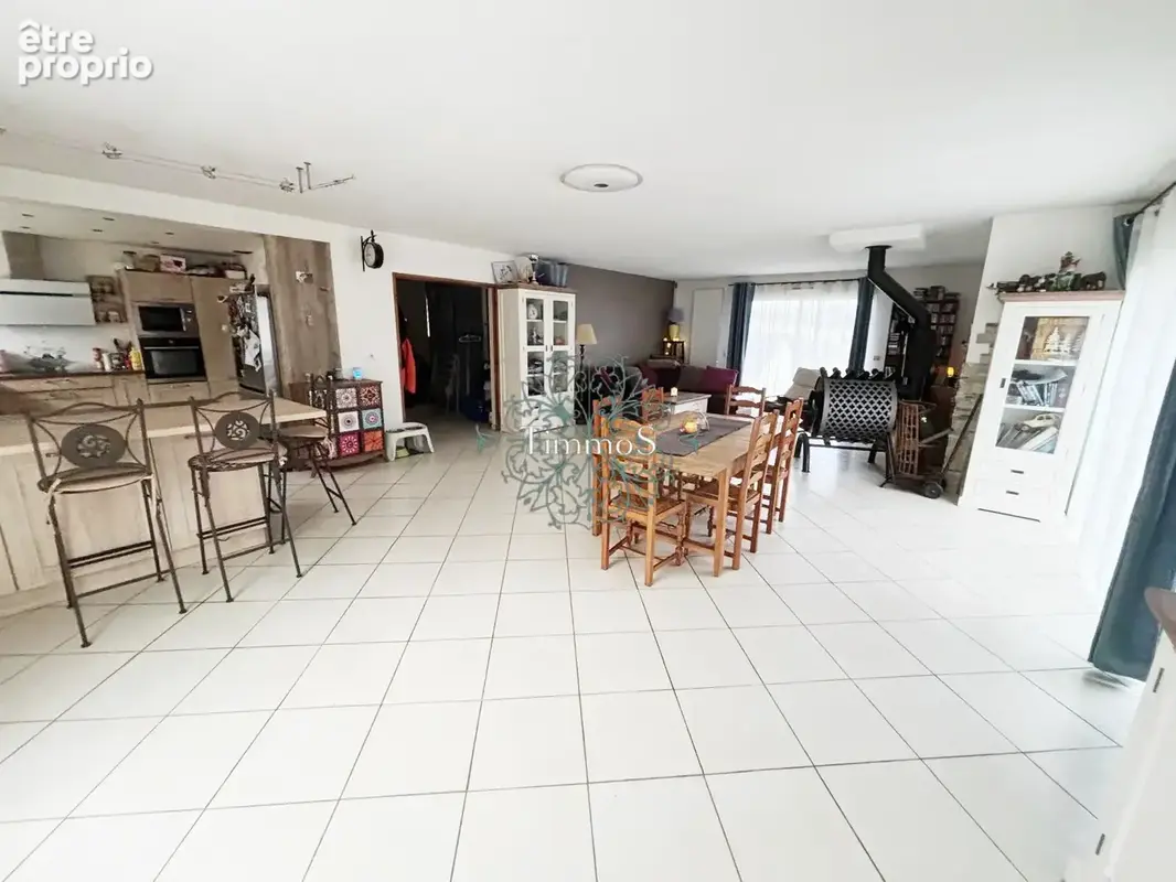Photo Maison à Mortefontaine-En-Thelle au prix de 330 000€