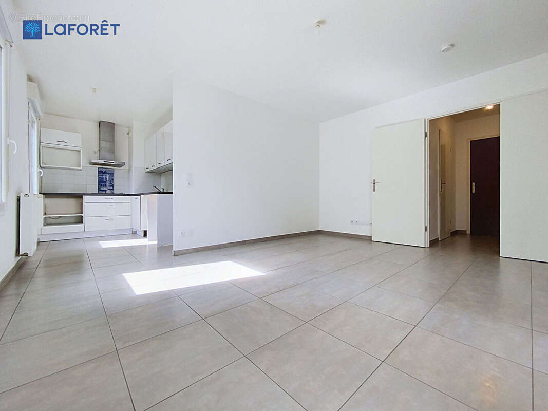 Appartement à EMERAINVILLE