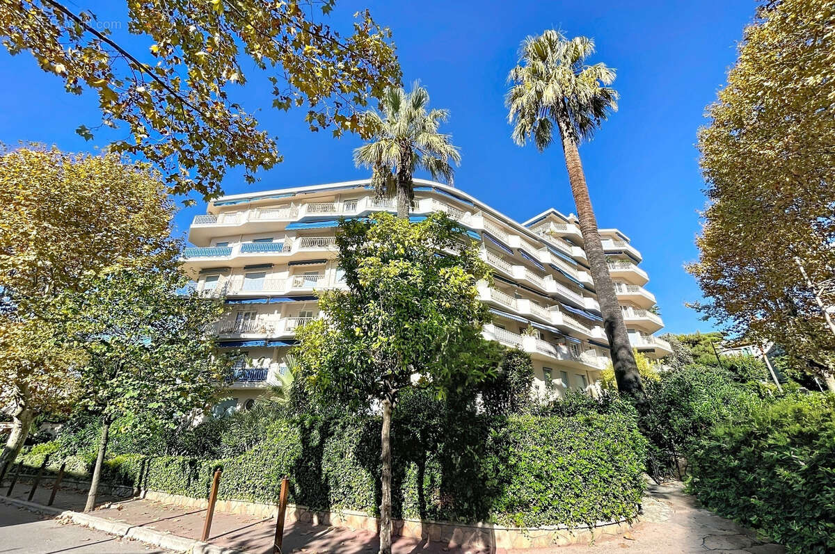 Appartement à LE CANNET