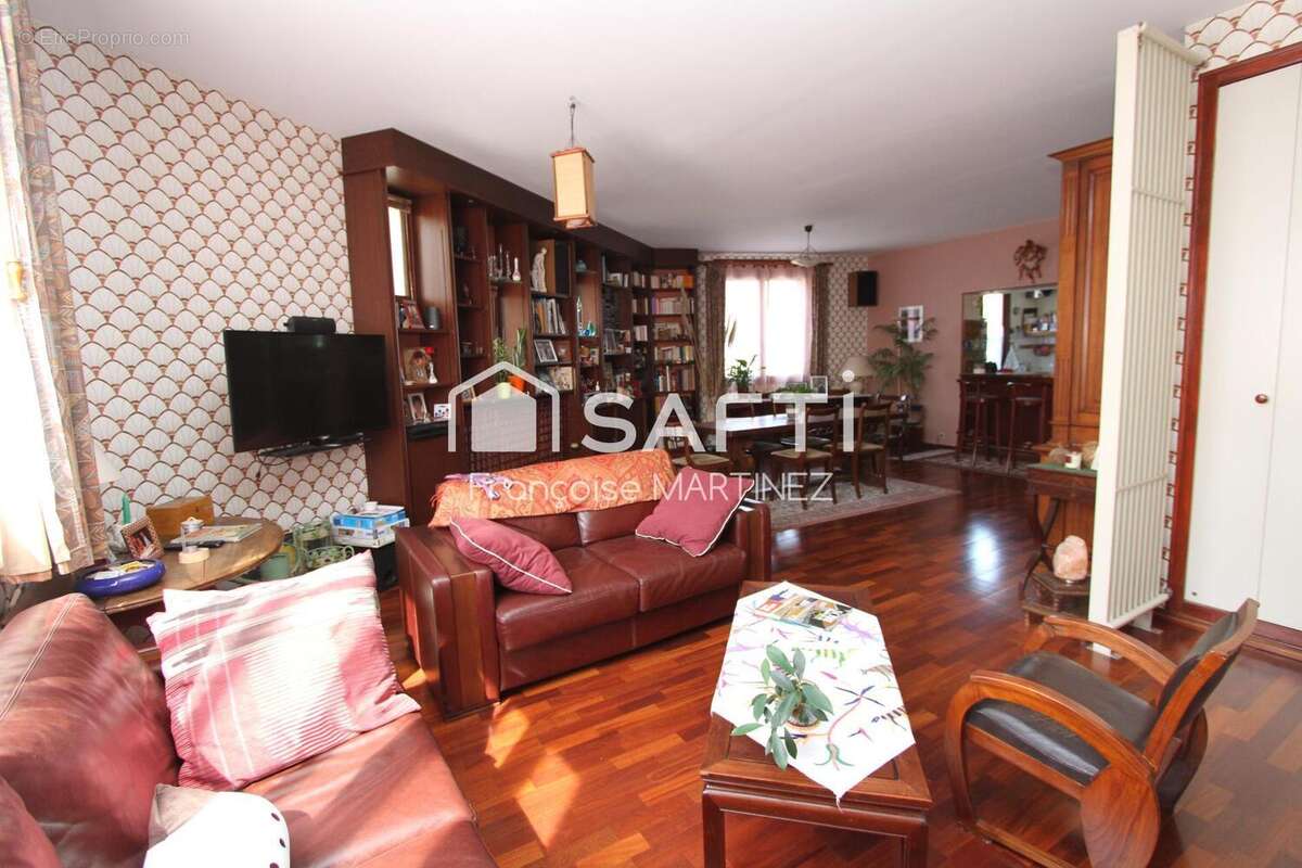 Photo 2 - Maison à BRON