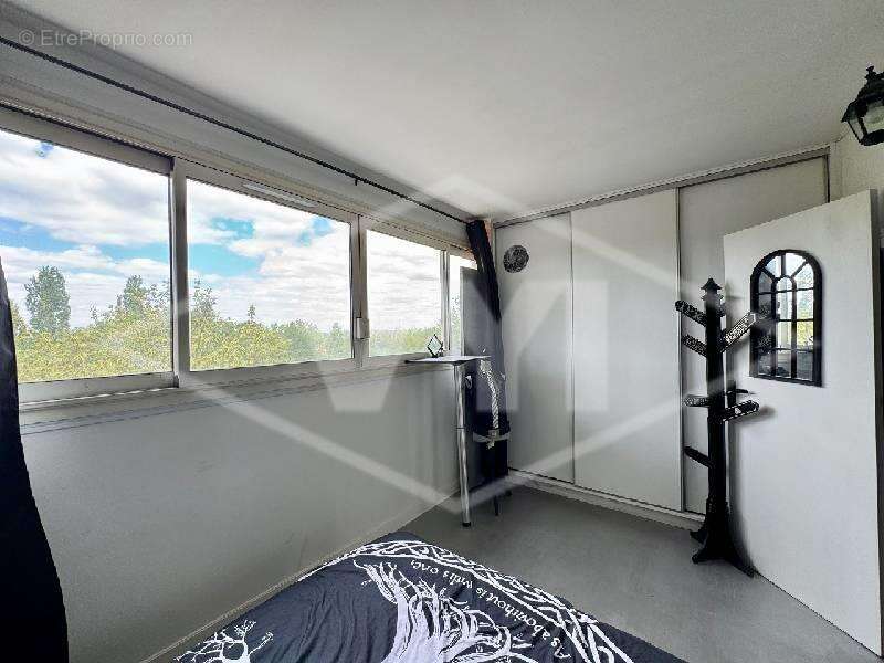 Appartement 62 m² à Combs-La-Ville  - photo 5