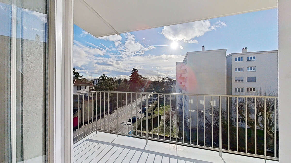 Appartement à TASSIN-LA-DEMI-LUNE