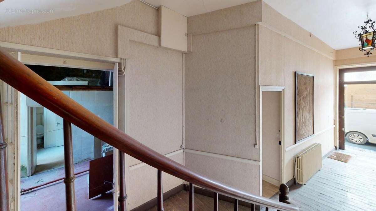 ImmeublecentrevilleStaircase - Maison à SARLAT-LA-CANEDA