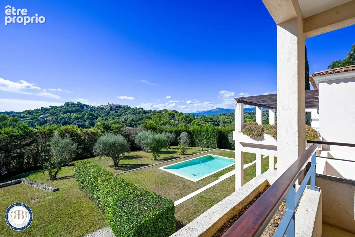 À vendre — villa contemporaine à mougins — secteur recherché — calme —	4 chambres / avec appartement indépendant - photo 2