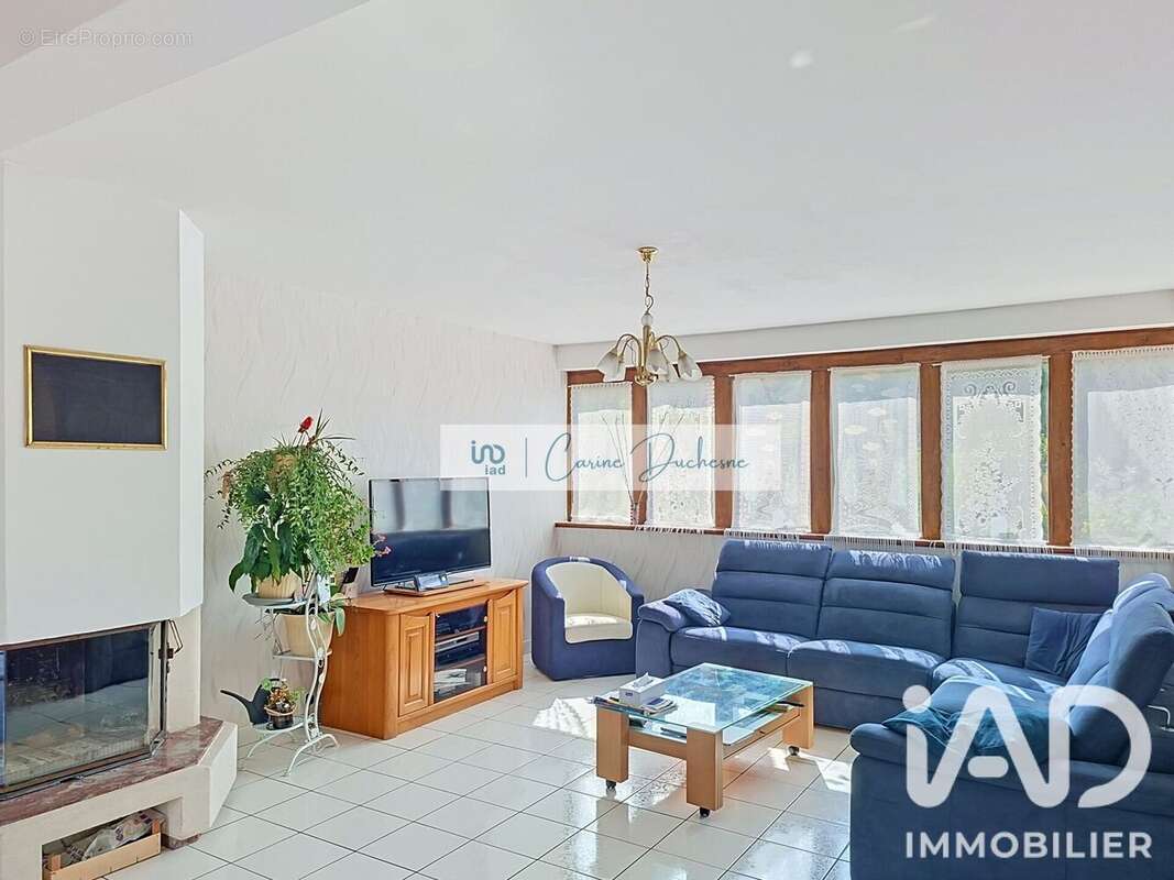 Maison 143 m² à Sainte-Colombe  - photo 4