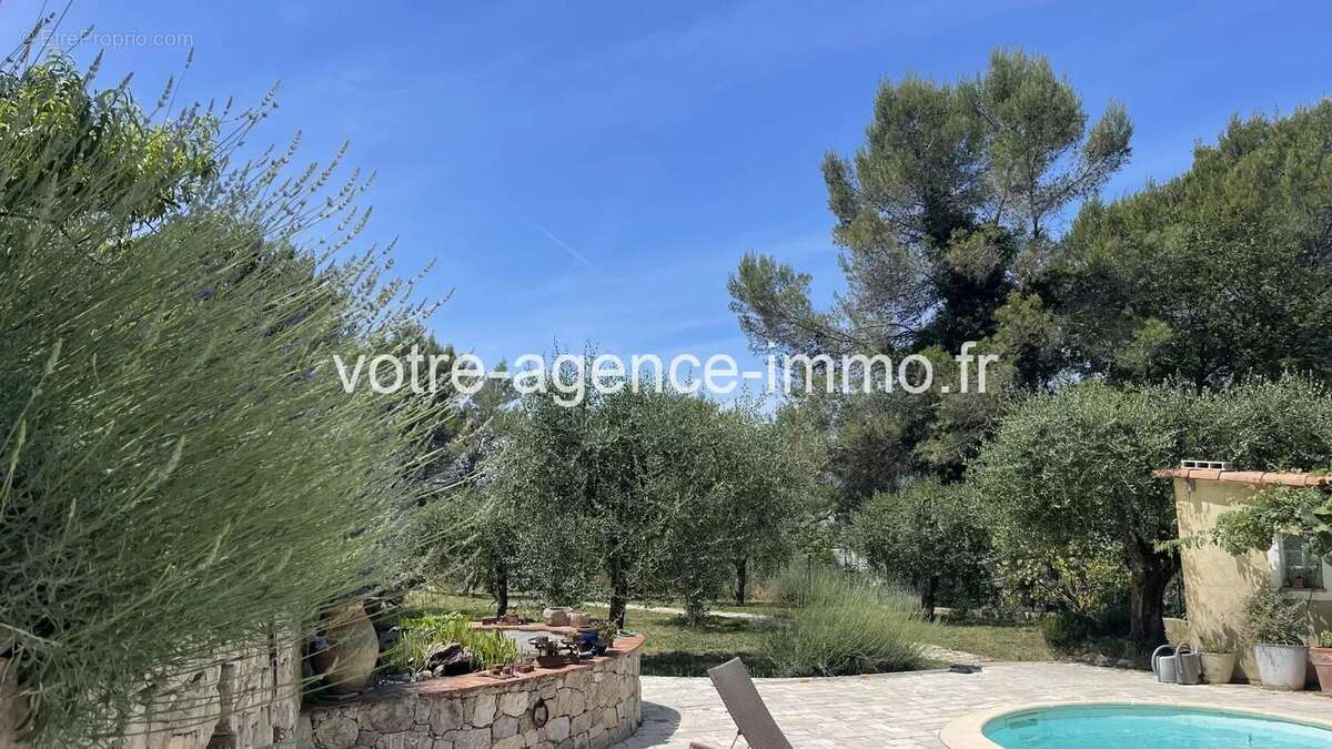 Peille, belle maison 105m² + garage 30m² Piscine + dépendance - photo 23
