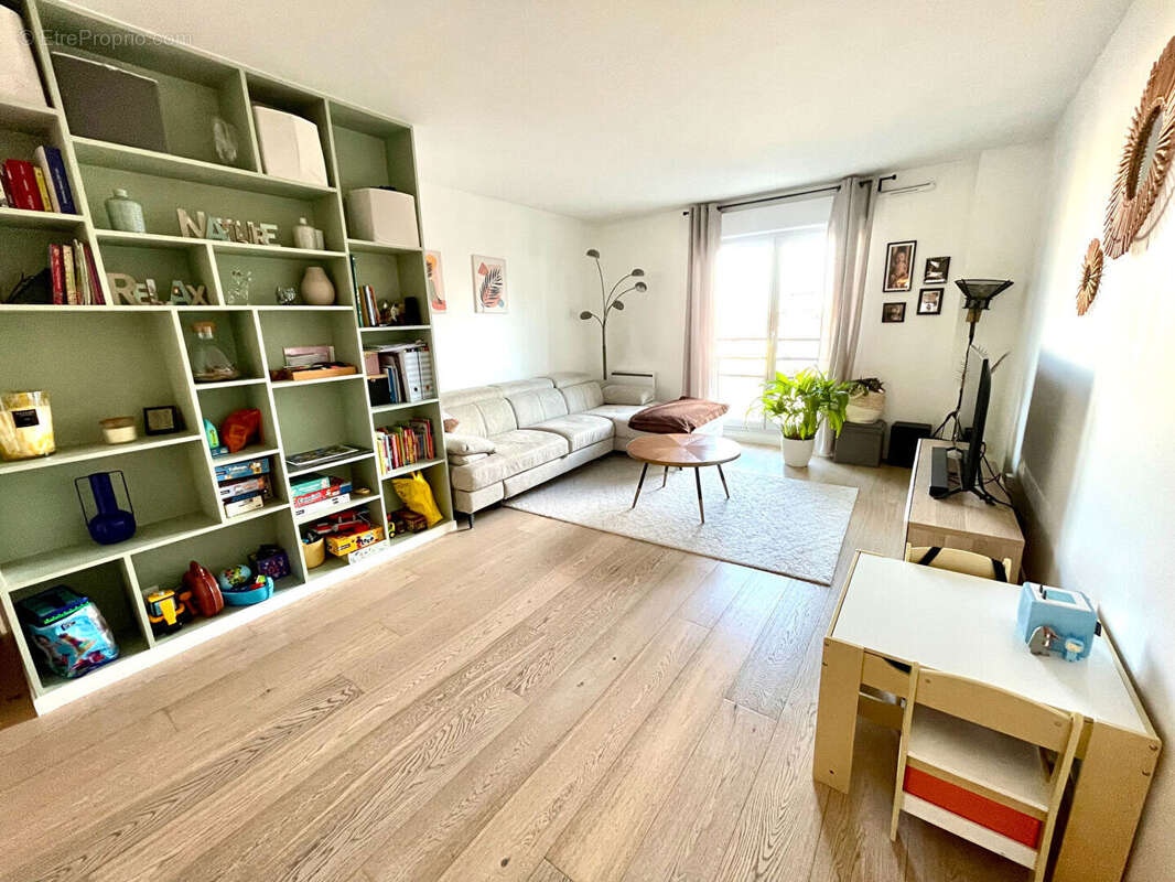 Appartement à COLOMBES