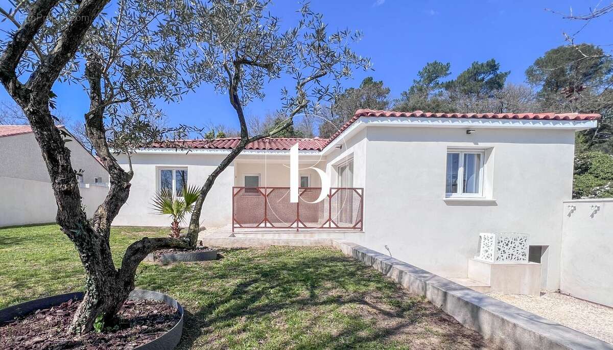 Maison à GOUDARGUES