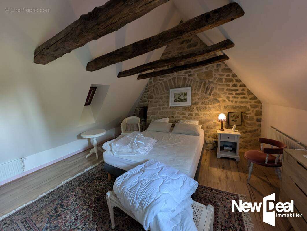 Maison à SERVIERES-LE-CHATEAU