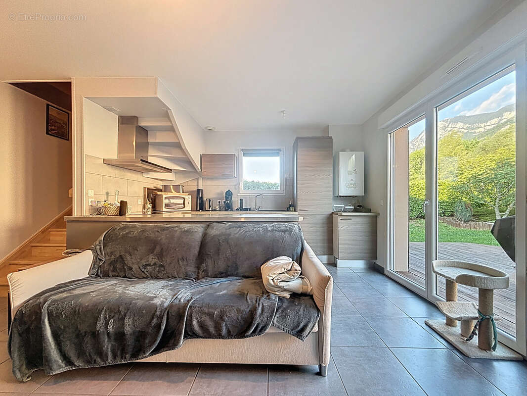 Appartement à DRUMETTAZ-CLARAFOND