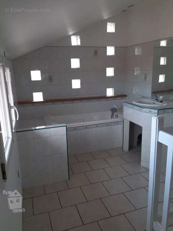Proche Leyr grande maison de village - photo 15