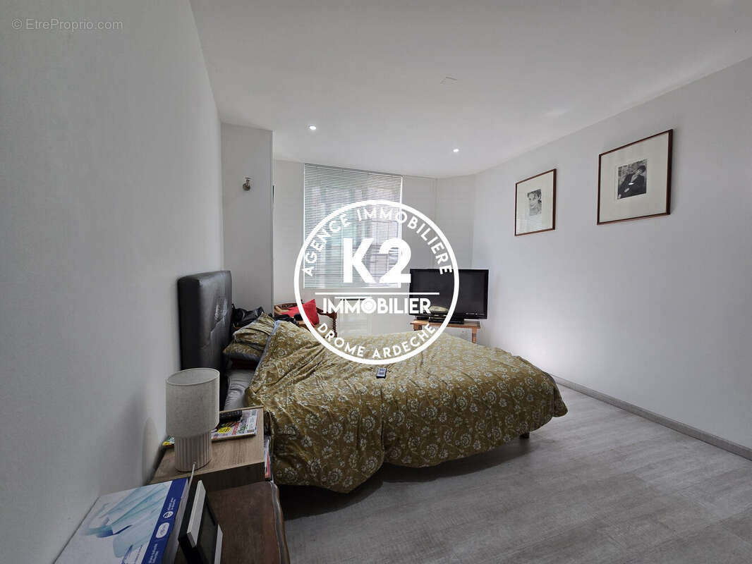 Chambre - Appartement à MONTELIMAR
