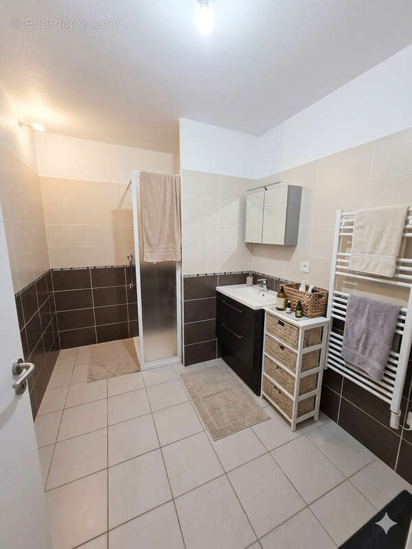 Appartement à JUVIGNAC